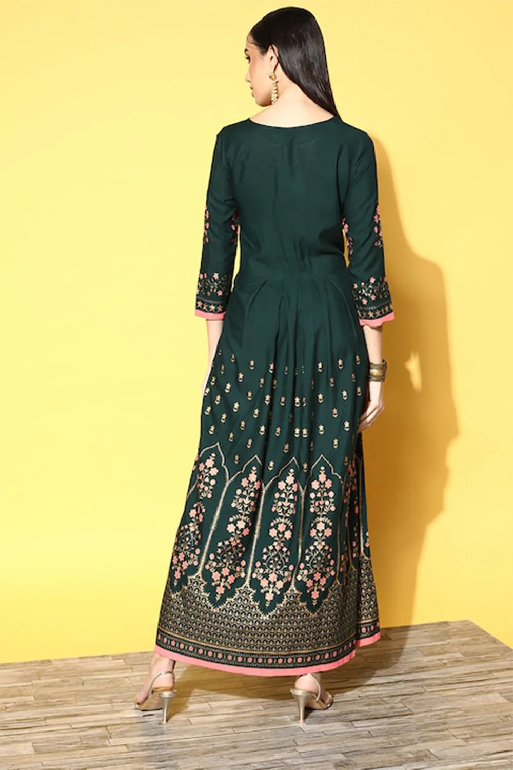 Ishin Women Green Printed Anarkali Kurta