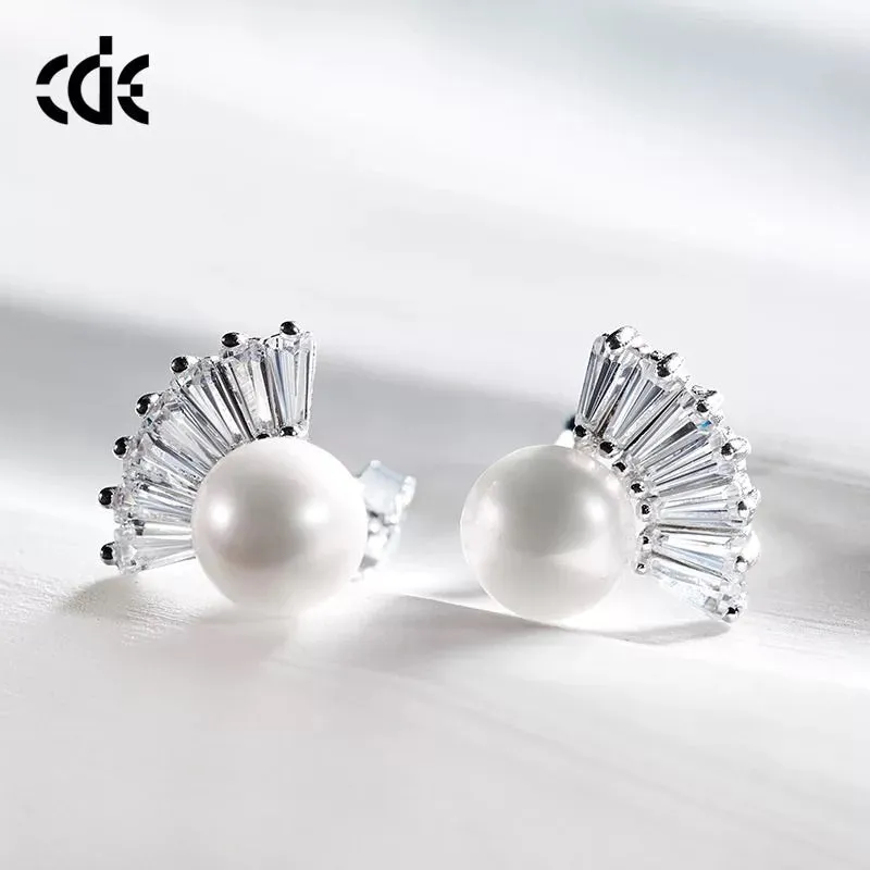 Sterling silver stylish pearl with cubic crystal earring